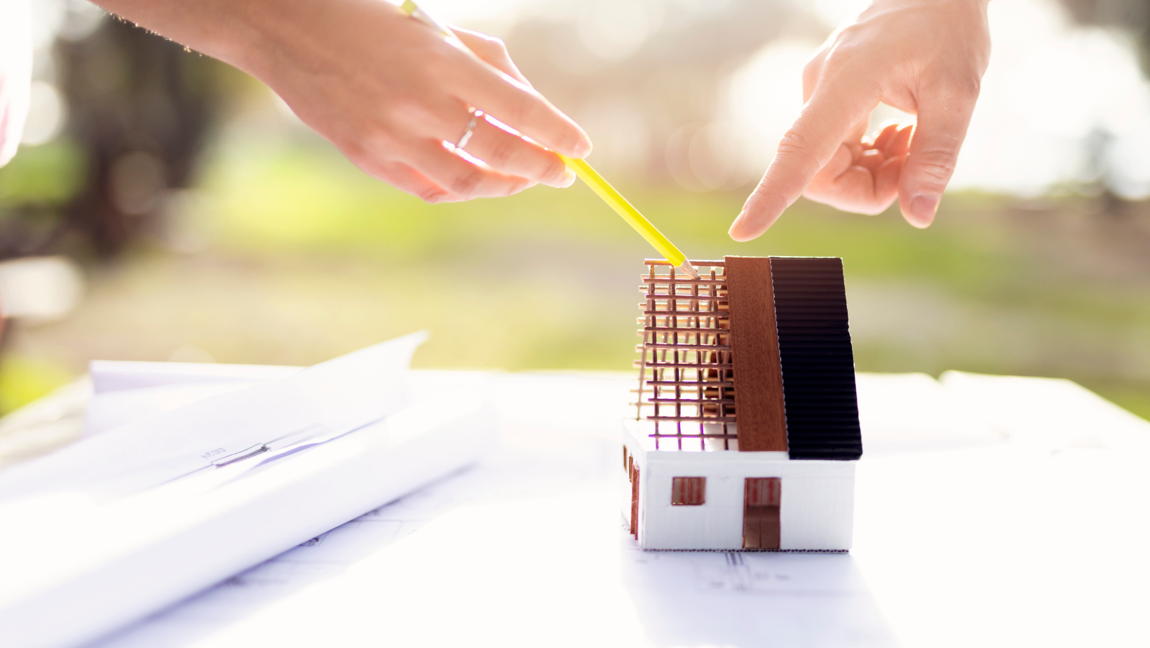 How do I track projects in QBO house
