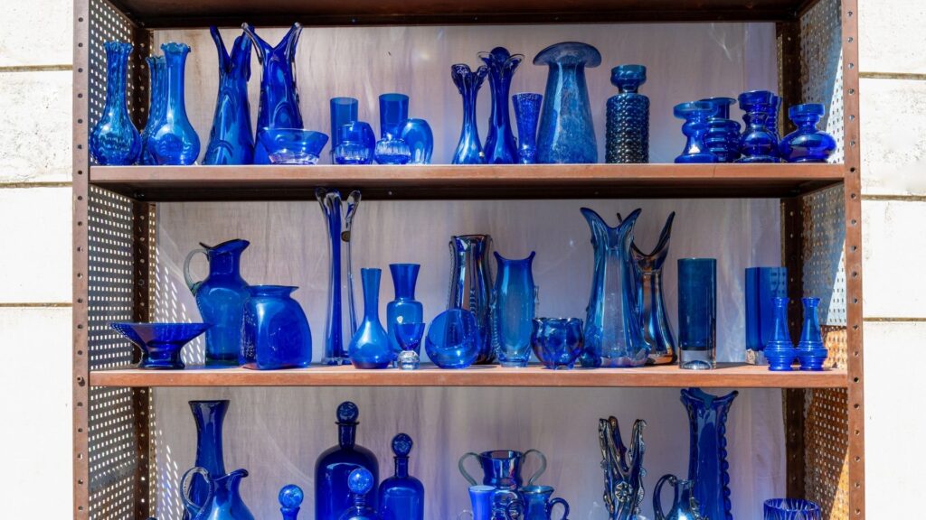 bank balance blue glass